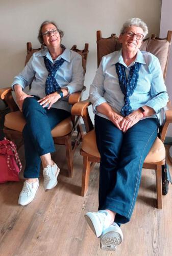 Ineke-en-Ria-hebben-schik