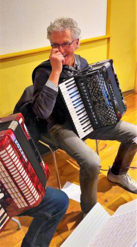 Repetitie 29apr2022-17_jeuk is lastig als accordeonist