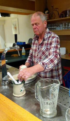 Repetitie 29apr2022-9_Charles onze barman